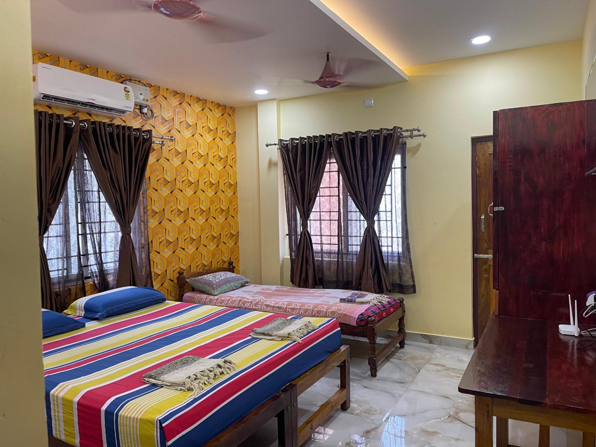 Nimmu Guest House & Restaurant Gokarna Exterior photo
