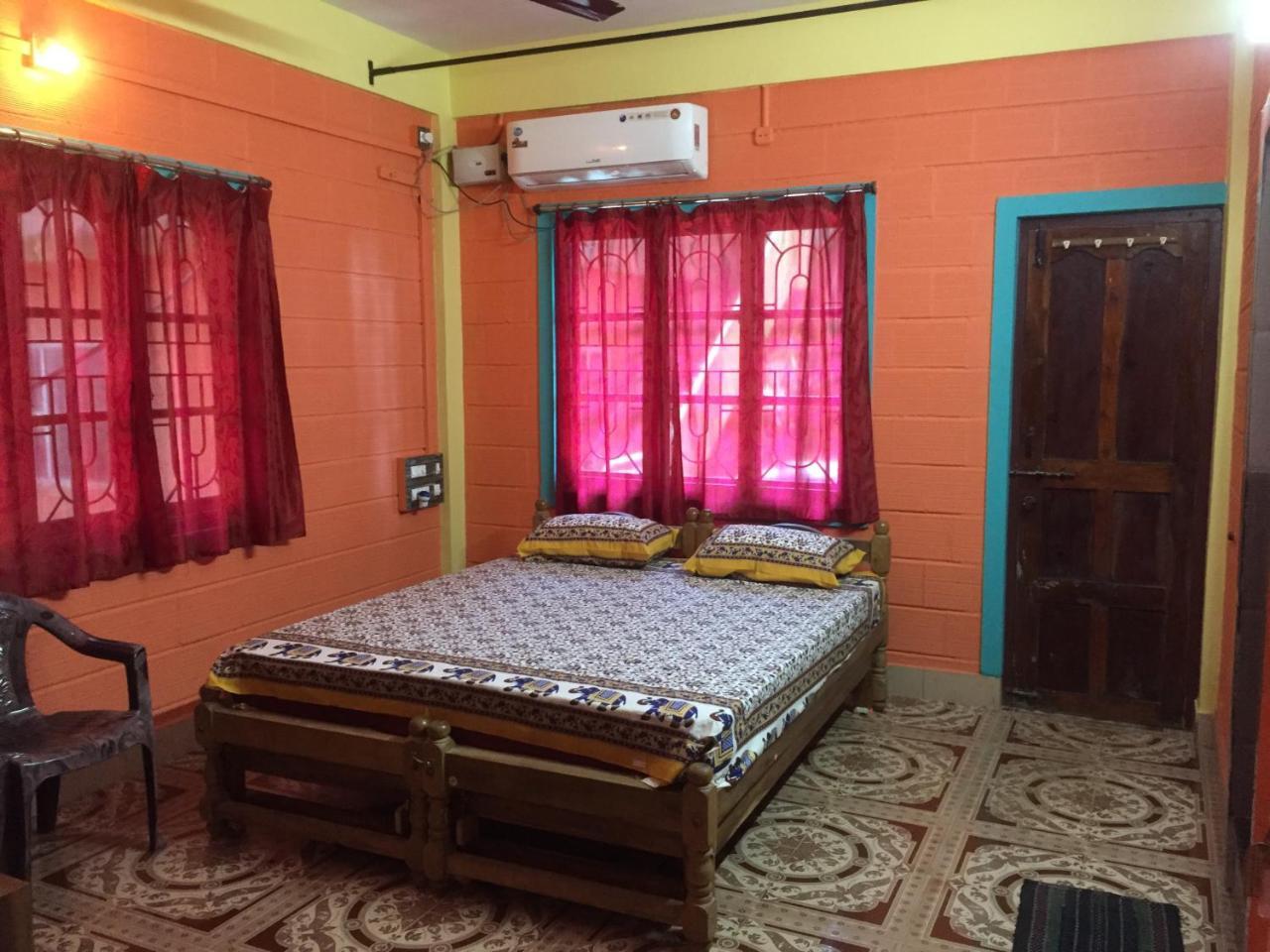Nimmu Guest House & Restaurant Gokarna Exterior photo