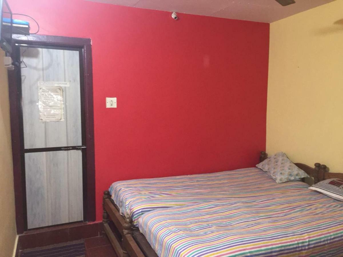Nimmu Guest House & Restaurant Gokarna Exterior photo